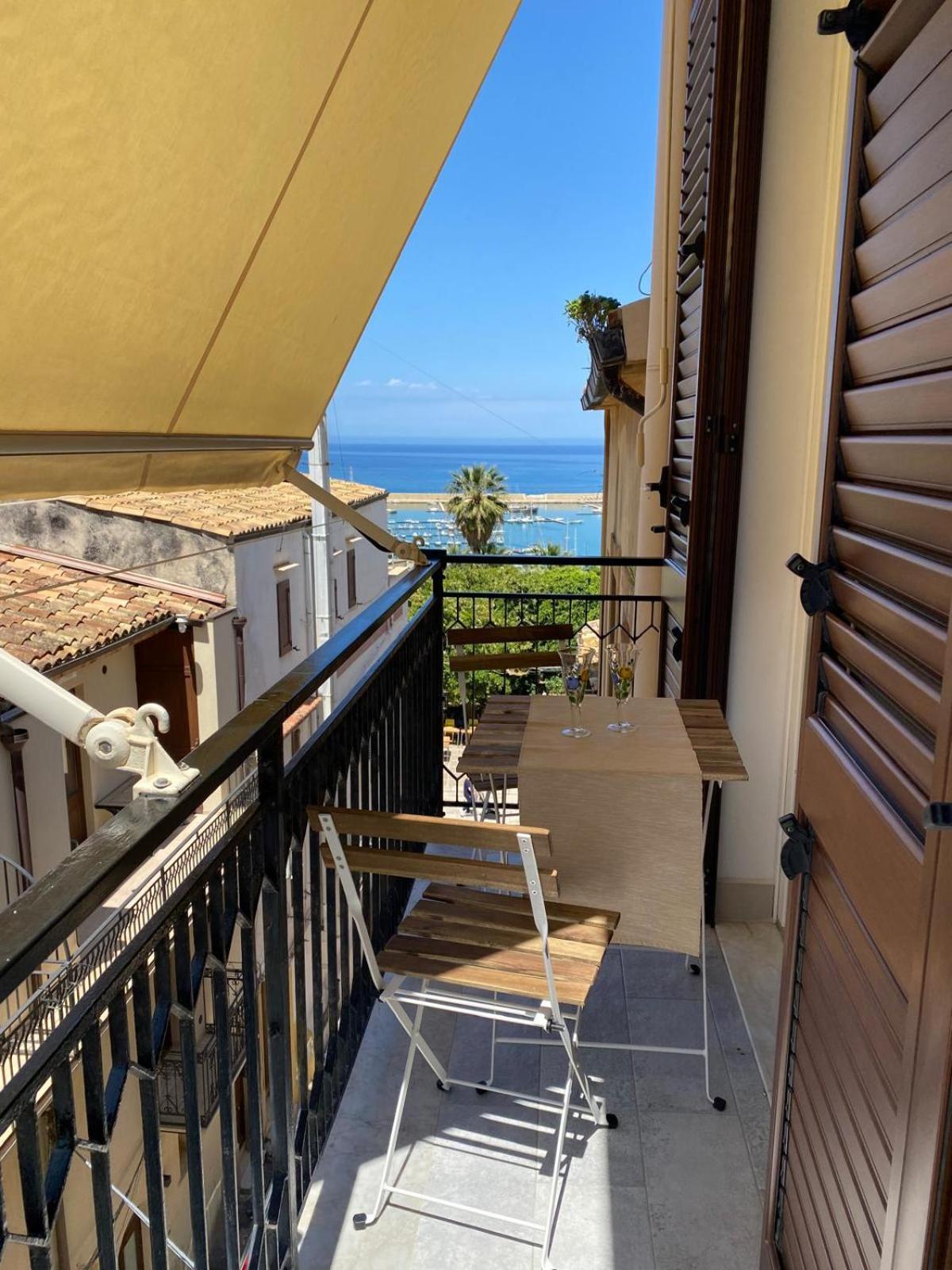 Residence Le Rose Castellammare del Golfo Buitenkant foto