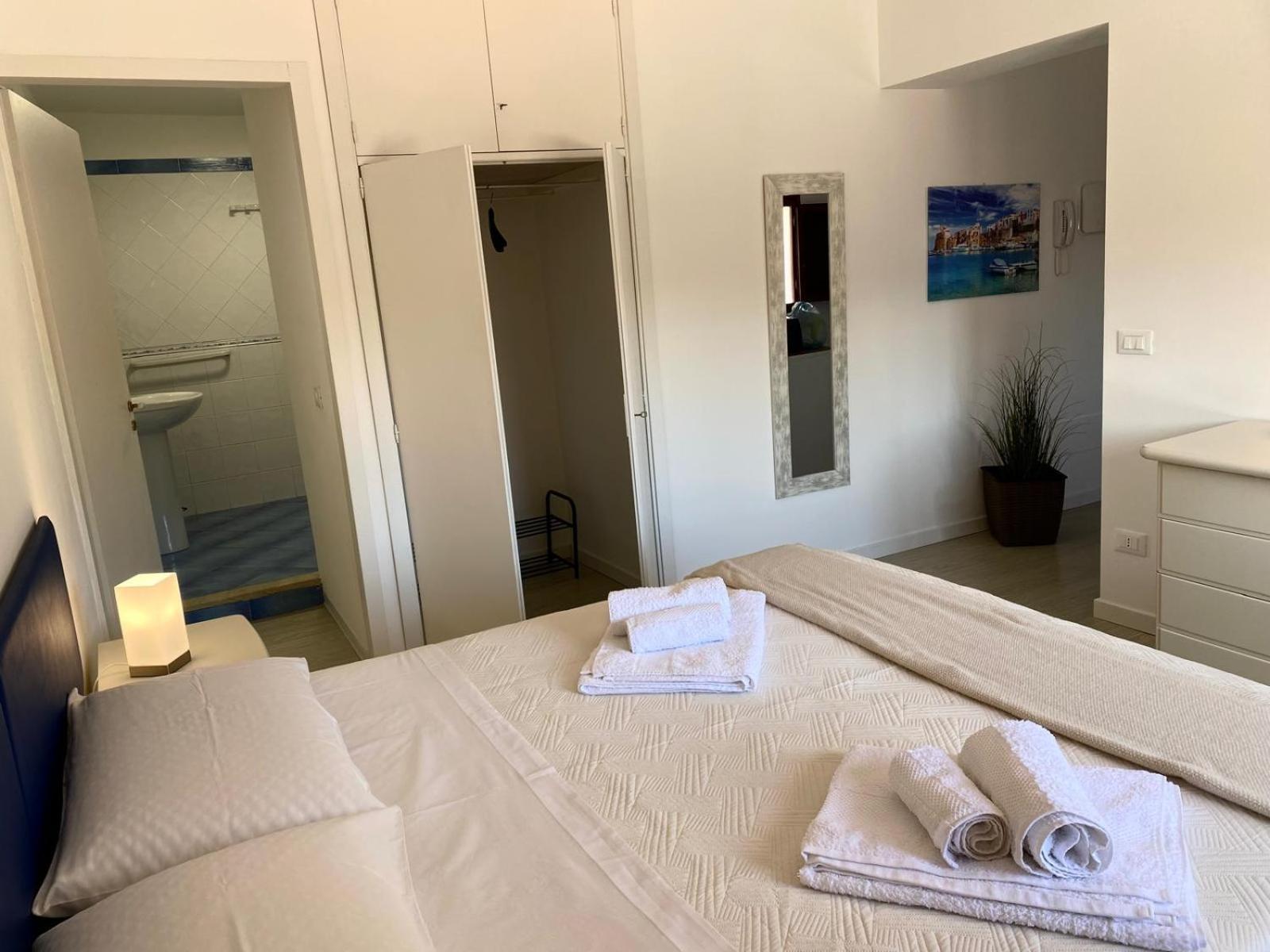 Residence Le Rose Castellammare del Golfo Buitenkant foto